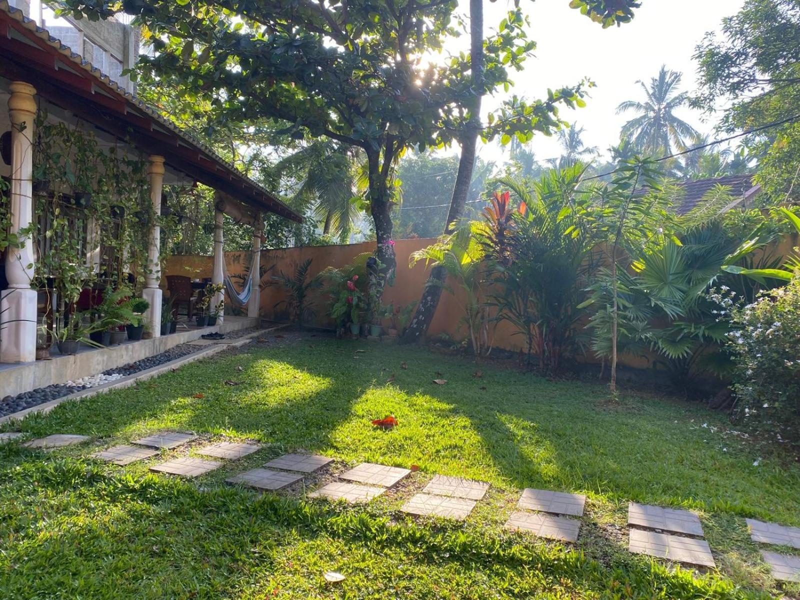Villa Sun Rising Talpe Buitenkant foto